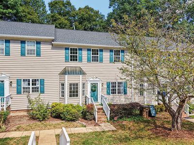 321 Silverberry Ct