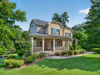 2811 Reynolda Cir