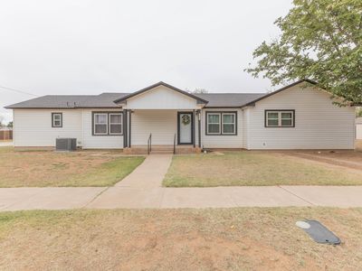 Property at 2001 N 6th St, Tahoka, TX