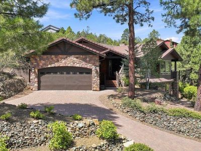 2140 Lone Oak Way