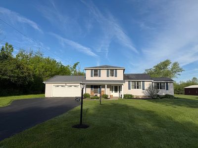 40 Bridle Ln