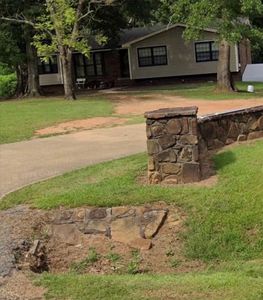 9509 Bankston Rd