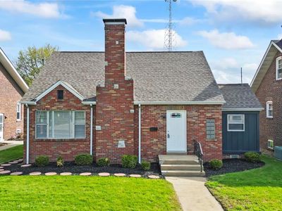 2121 W Main St