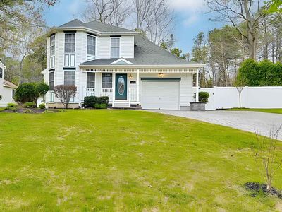 6411 Tanglewood Dr