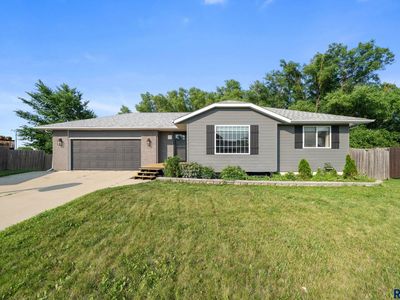 725 E Jesse Ct
