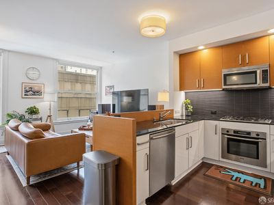 74 New Montgomery St Unit 412