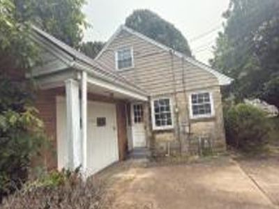 126 Magnolia Dr