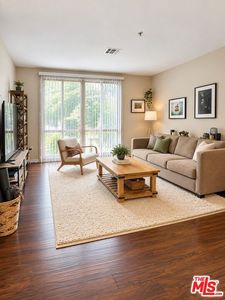 1501 Front St Unit 206