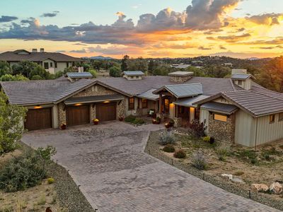 14335 N Three Sisters Dr