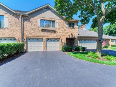 81 Country Club Dr