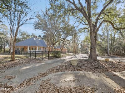 29109 W Dubuisson Rd