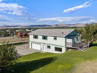 239 Skyview Ln