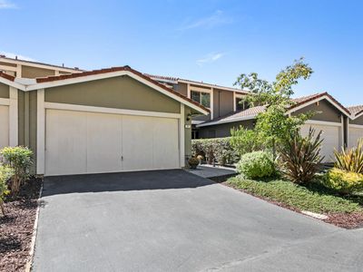 61 Thousand Oaks St