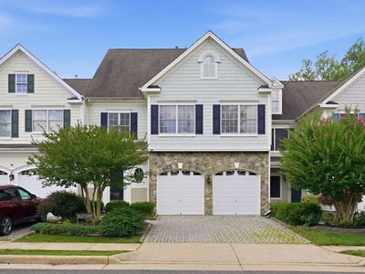 1819 Hyden Pl