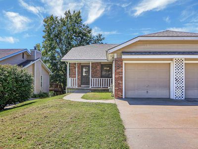 Property at 925 Connecticut Ave, Manhattan, KS