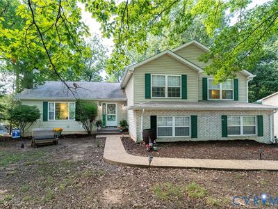35 Woodlawn Dr