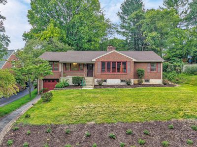 1909 Blenheim Rd SW
