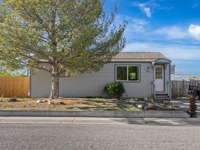 531 W Hall Ave