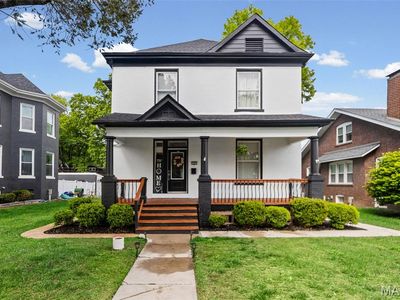 2203 W Main St