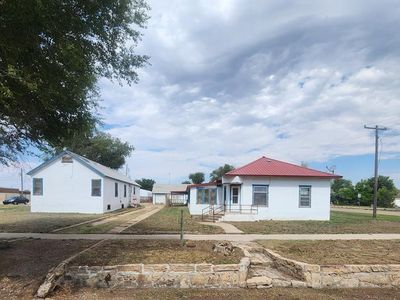 609 & 611 Main St