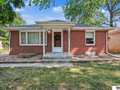 3672 X St