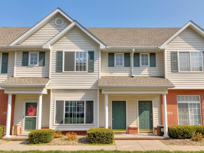 Property at 2160 Ridgeview Cir, Clive, IA