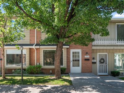 2120 E Georgetown Sq