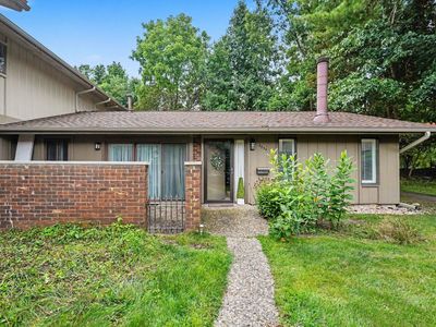 3834 Greenleaf Cir
