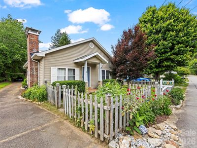 43 Avery St