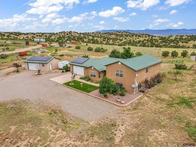 835 Pinon Ave
