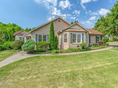 109 Farmington Pl