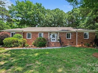 6641 Brookmeade Dr