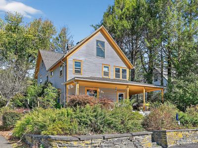 48 River Road