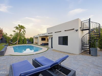 2002 E Vista Drive