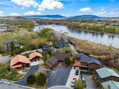 213 Little Creek Bnd