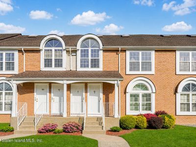 41 Jennifer Pl #B