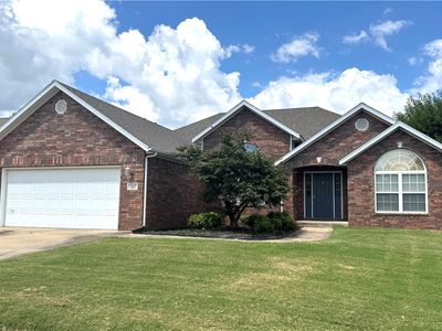 702 SW Maidstone Ave