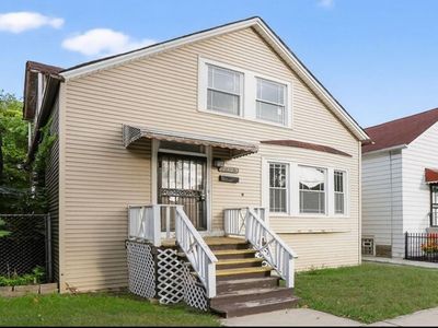 7839 S Champlain Ave