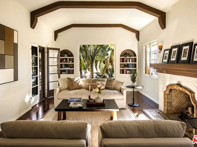 6427 Lindenhurst Ave