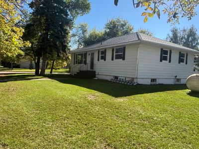 302 Viking Ave
