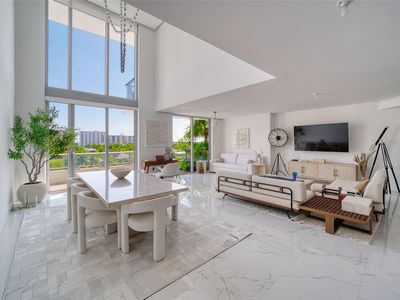 330 Sunny Isles Boulevard #5-504