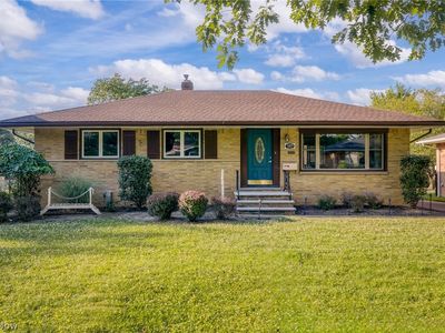 Property at 10890 Tiffany Ln, Parma Heights, OH