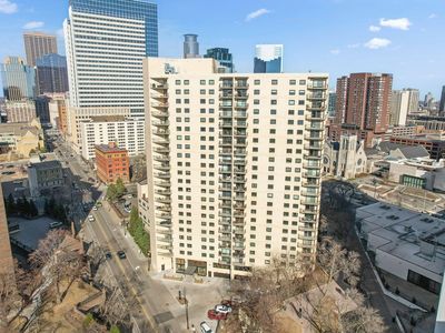 1225 Lasalle Ave APT 708