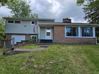 4429 Lake Ave