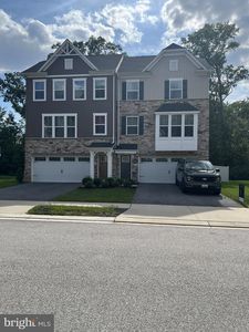 558 Katherine Ave