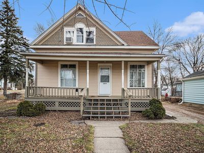 Property at 320 N Broadway St, Canton, SD