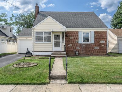 1206 Gruber Ave