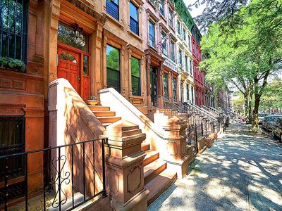 246 W 132nd St