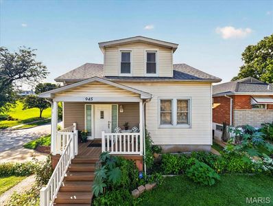 945 Regina Ave
