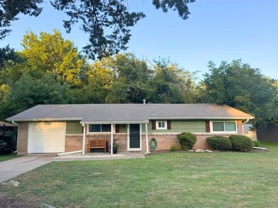 Property at 1109 Benbrook Ter, Benbrook, TX